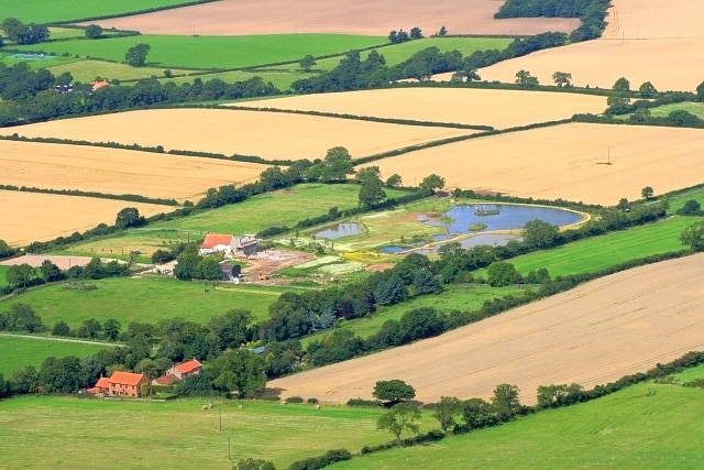 Foto „Whorlton“ von Mick Garratt (CC BY-SA)/zugeschnittenes Original