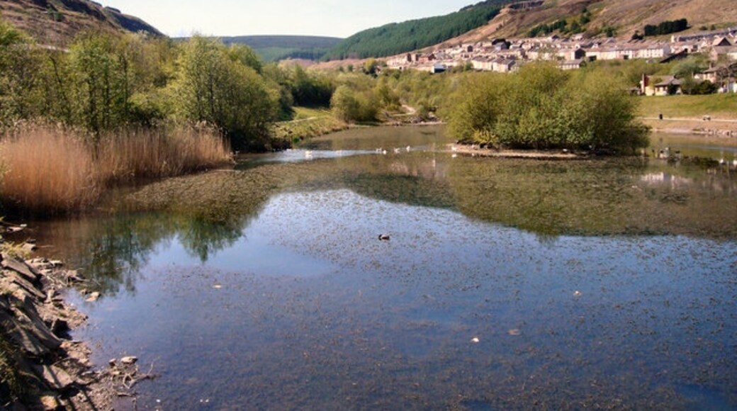 Photo "Cwm Clydach" by kenneth rees (CC BY-SA) / Cropped from original