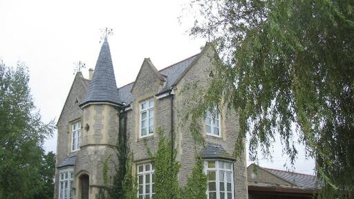 Foto „Stoke Park und Cheswick“ von Phil Williams (CC BY-SA)/zugeschnittenes Original