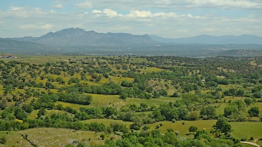 Kuva ”Miraflores de la Sierra” käyttäjältä Emilio J. Rodríguez Posada (CC BY-SA) / rajattu alkuperäisestä kuvasta