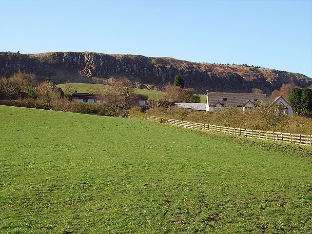 Nivington Crags Basalt outcrop on the north side of the Cleish Hills.