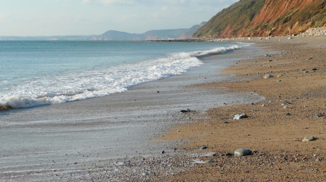 Photo "Branscombe Beach" by Jonathan Billinger (CC BY-SA) / Cropped from original