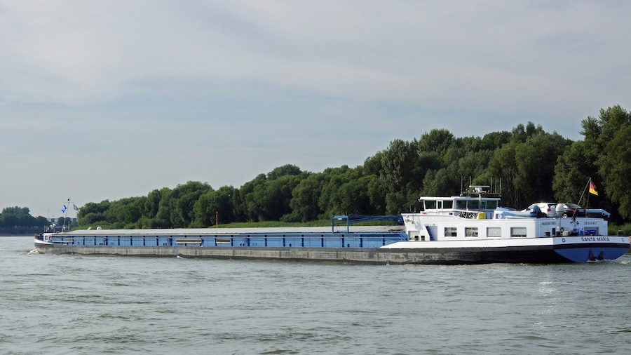 Photo "The Barge Santa Maria in Cologne." by Rolf H. (Creative Commons Attribution 3.0) / Cropped from original