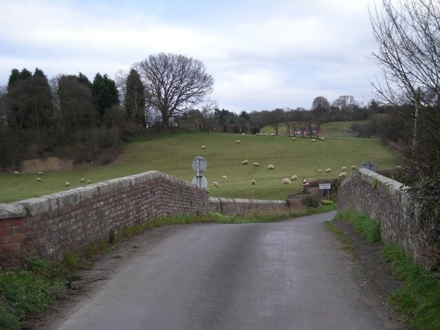 Photo "Sheinton" by Row17 (CC BY-SA) / Cropped from original