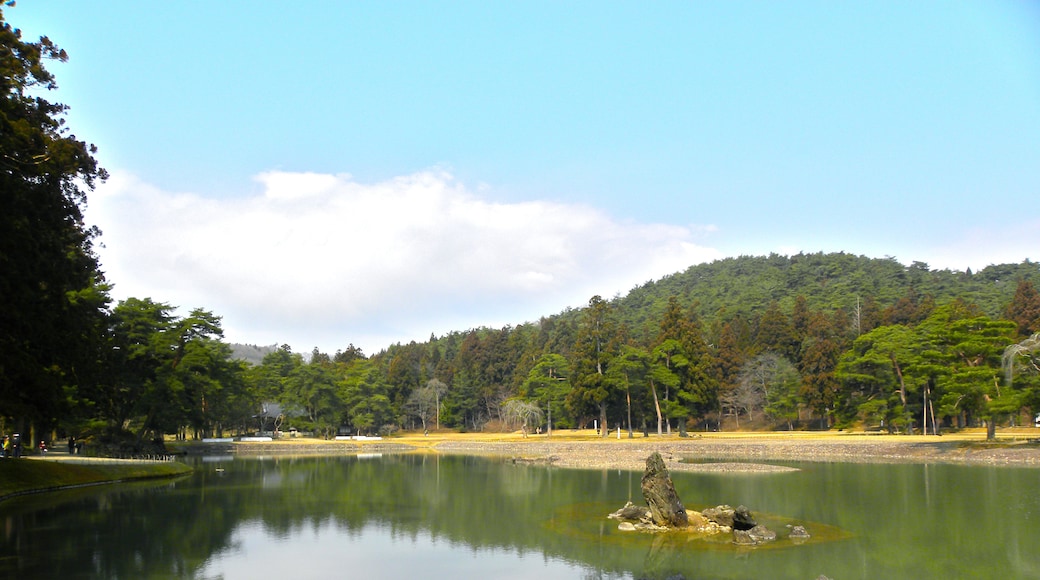 Photo "Hiraizumi" by Nerotaso (page does not exist) (CC BY-SA) / Cropped from original