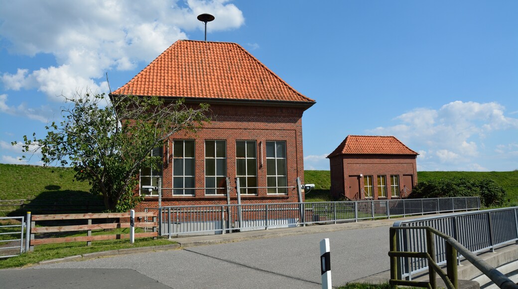 Photo "Stördorf" by Nightflyer (CC BY) / Cropped from original