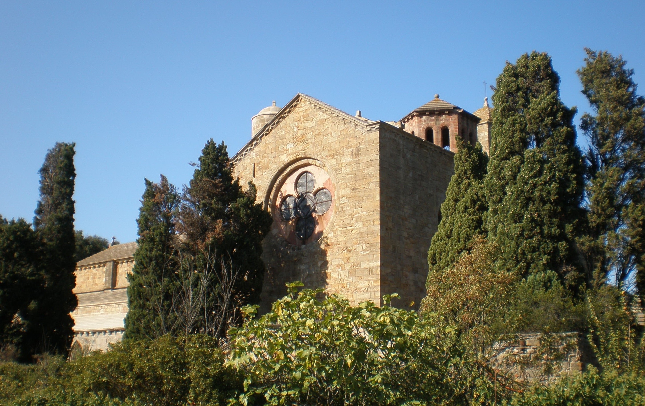 Foto "Abbazia di Fontfroide" di ArnoLagrange (CC BY-SA) / Ritaglio dell’originale