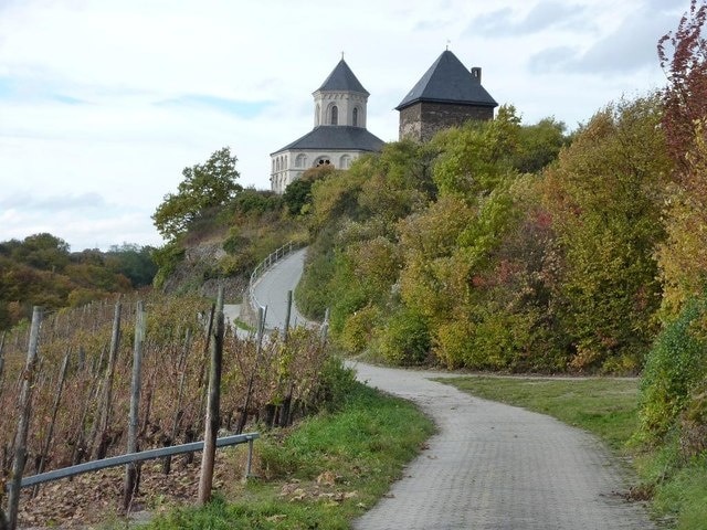 Weg zur Matthiaskapelle bei Kobern (Moseltal)