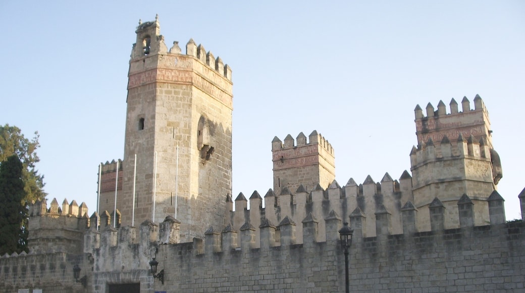 Billede "San Marcos-slottet" af carlos corzo (CC BY-SA) / beskåret fra det originale billede