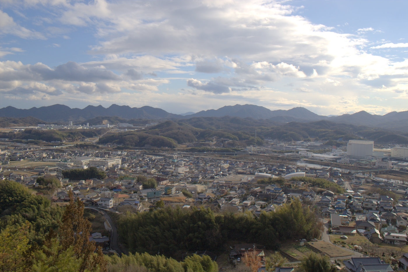 照片“<h2>三原供应早餐的热门住宿</h2>” 拍摄者：OS6（CC BY-SA）原片经过裁剪