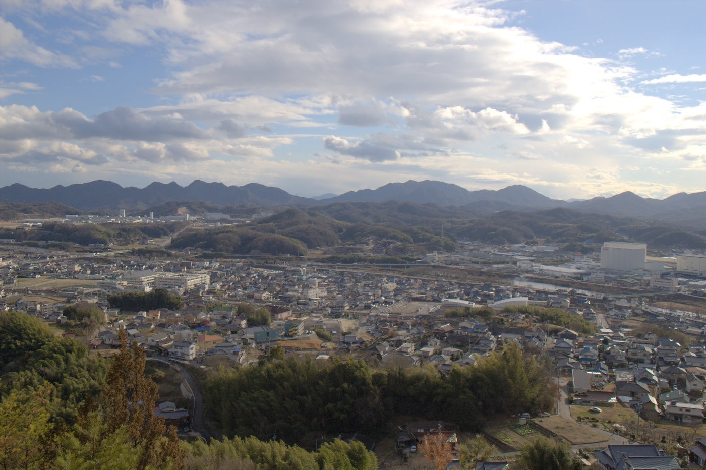 Photo "<h2>Top places to stay in Mihara with breakfast</h2>" by OS6 (CC BY-SA) / Cropped from original