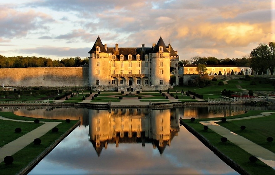 Chateau of Roche-Courbon in Saint-Porchaire - Tours and Activities ...