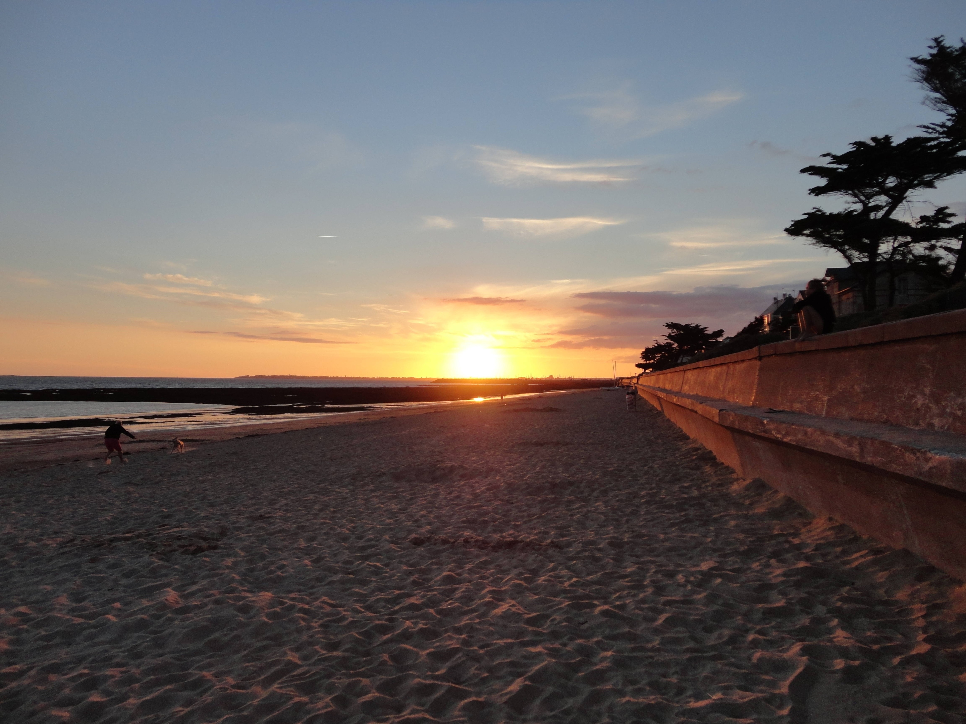 照片“<h2>波尼歇的海滩附近最受欢迎的住宿</h2>” 拍摄者：Gzen92（CC BY-SA）原片经过裁剪