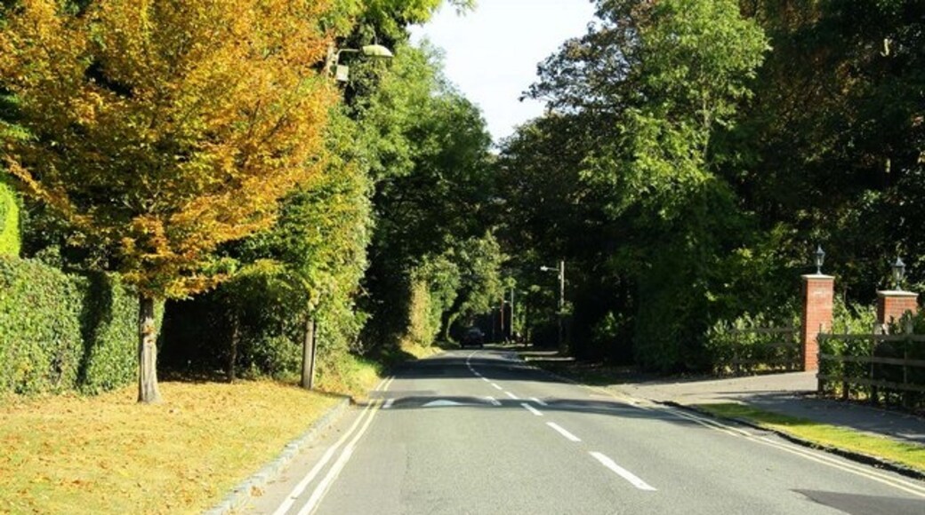 Photo "North Hinksey" by Steve Daniels (CC BY-SA) / Cropped from original