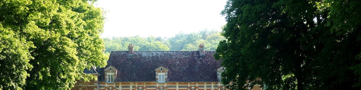 Photo "Fontaine-l'Abbé (Eure, Fr) château" by undefined (Creative Commons Zero, Public Domain Dedication) / Cropped from original