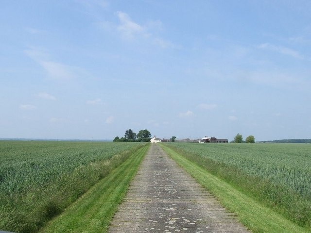 Foto “Waresley-cum-Tetworth” tomada por Jeff Tomlinson (CC BY-SA); recorte de la original