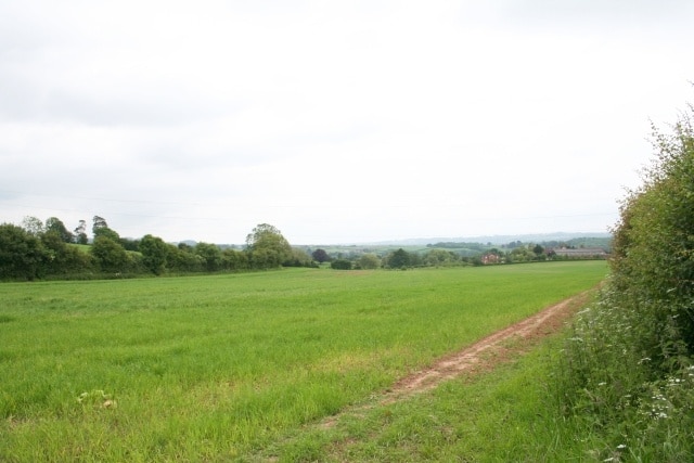 "Knighton on Teme"-foto av Bob Embleton (CC BY-SA) / Urklipp från original