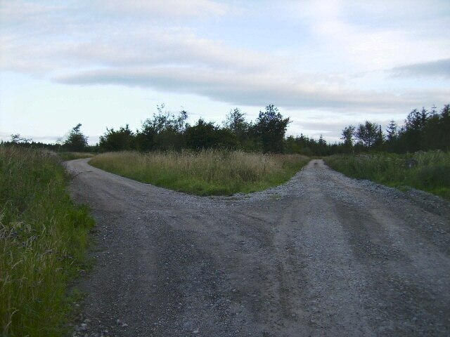 Photo "Darncombe-cum-Langdale End" by Phil Catterall (CC BY-SA) / Cropped from original