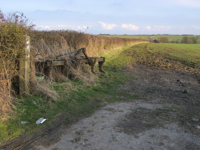 Foto “Newton Bromswold” tomada por Shaun Ferguson (CC BY-SA); recorte de la original