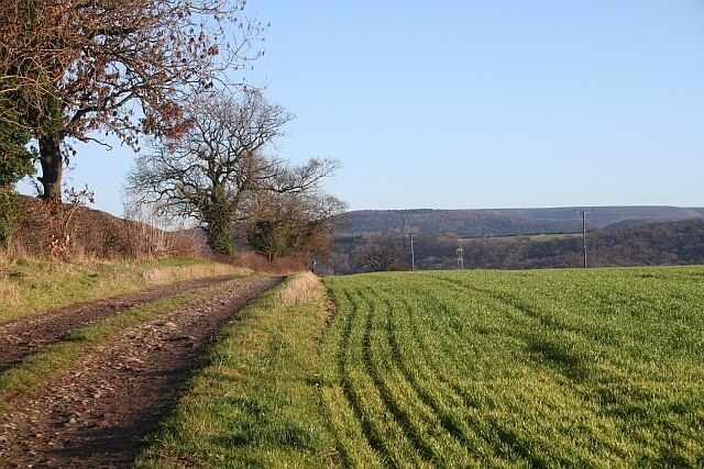 Photo "Sowerby-under-Cotcliffe" by Bob Embleton (CC BY-SA) / Cropped from original