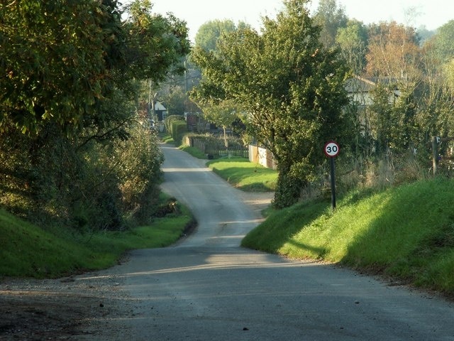 The hamlet of Mill End, Herts. This shows the start of Mill End, travelling north.