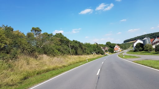 Foto „Weikerstetten“ von Triplec85 (CC BY)/zugeschnittenes Original