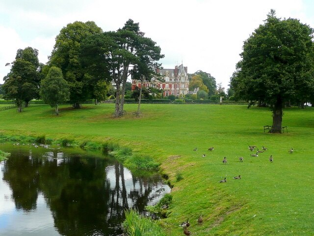 "Dodderhill"-foto av Jonathan Billinger (CC BY-SA) / Urklipp från original