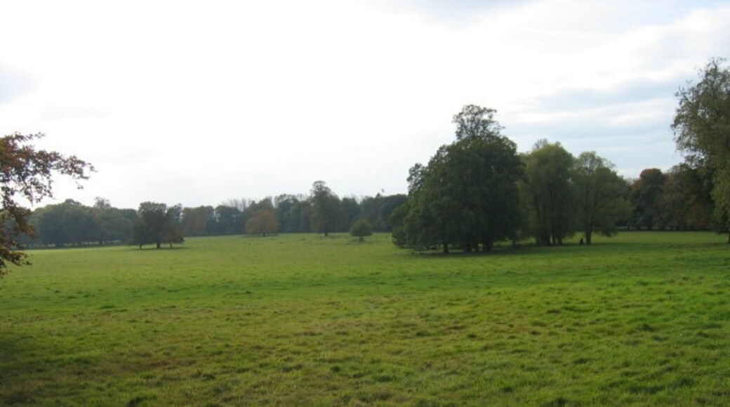 Foto “Beningbrough” tomada por Les Hull (CC BY-SA); recorte de la original