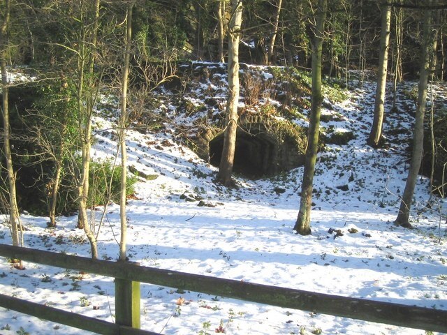 Foto “Flasby con Winterburn” tomada por Allan Friswell (CC BY-SA); recorte de la original