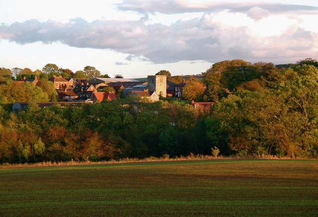 Foto “Goodmanham” tomada por Paul Glazzard (CC BY-SA); recorte de la original