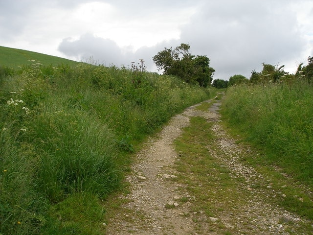 Photo "Easington Village" by Carol Rose (CC BY-SA) / Cropped from original
