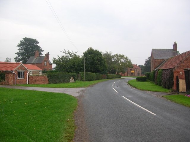 Billede "Long Marston" af DS Pugh (CC BY-SA) / beskåret fra det originale billede