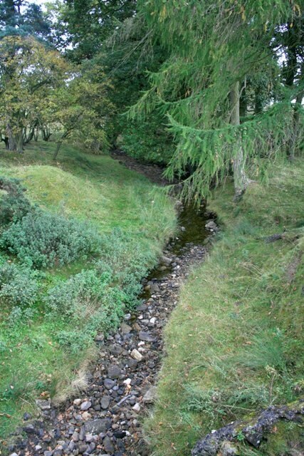 Ảnh "Làng Hipswell" của Mick Garratt (CC BY-SA) / Cắt từ ảnh gốc