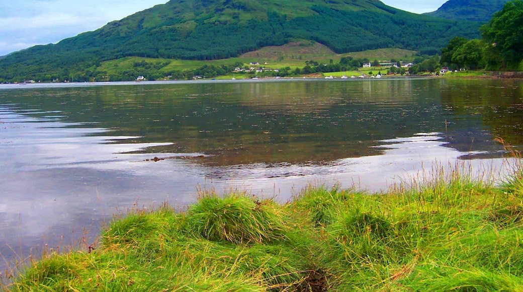 Foto "Lago Loch Goil" di davidBt (CC BY-SA) / Ritaglio dell’originale