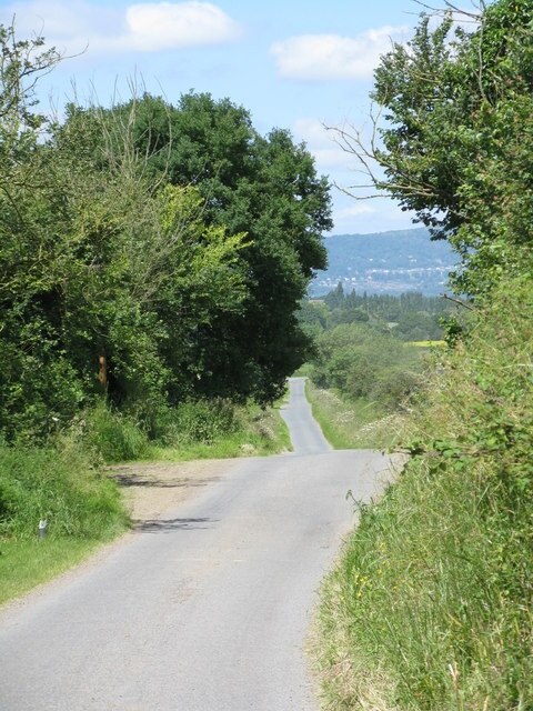 Photo "Queenhill" by Whatlep (CC BY-SA) / Cropped from original