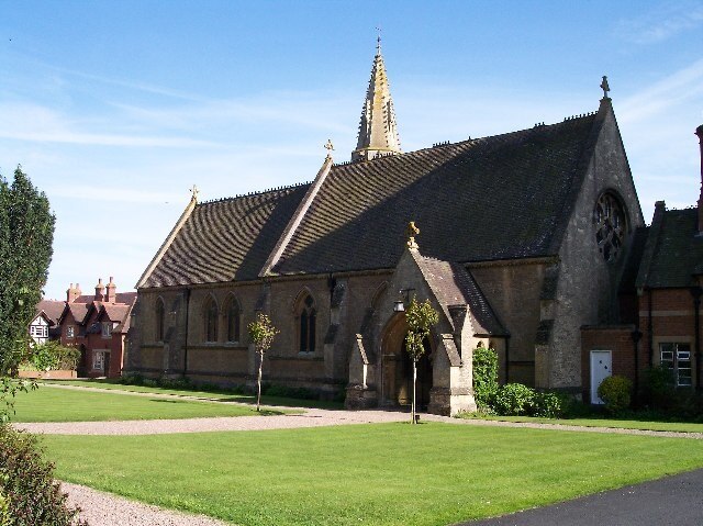 Photo "Newland" by Bob Embleton (CC BY-SA) / Cropped from original