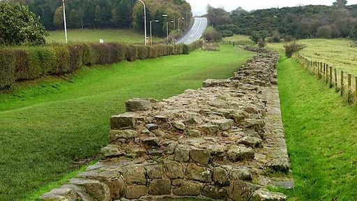 Billede "Heddon-on-the-Wall" af Oliver Dixon (CC BY-SA) / beskåret fra det originale billede
