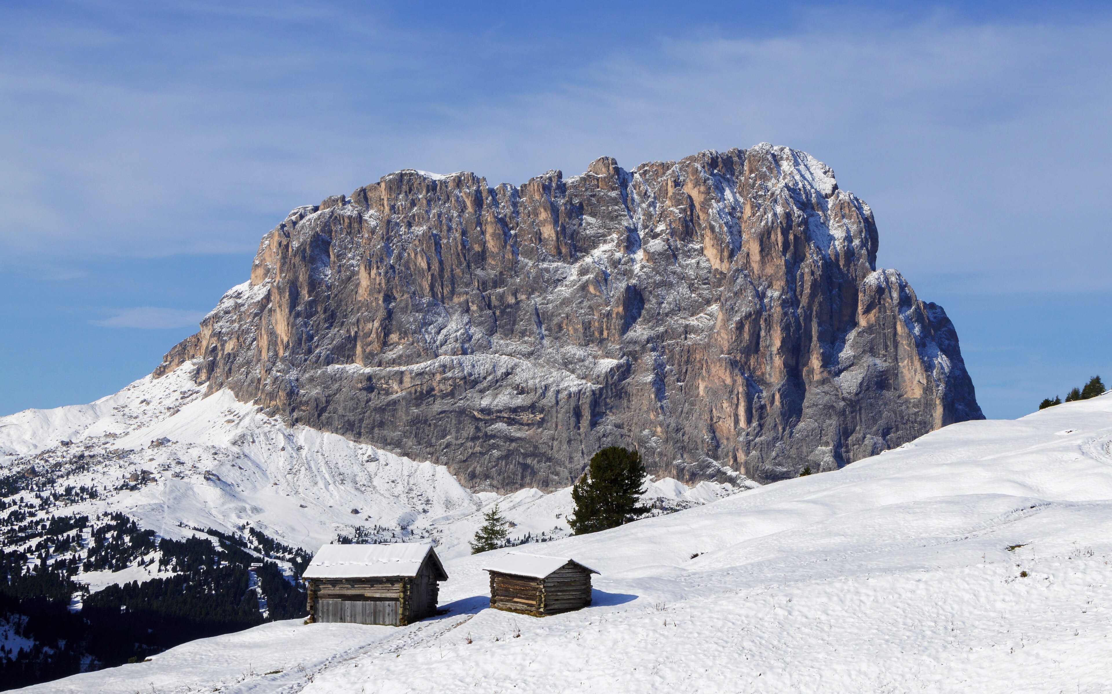 Photo "Dantercepies-Sella Ski Area" by H. Zell (CC BY-SA) / Cropped from original