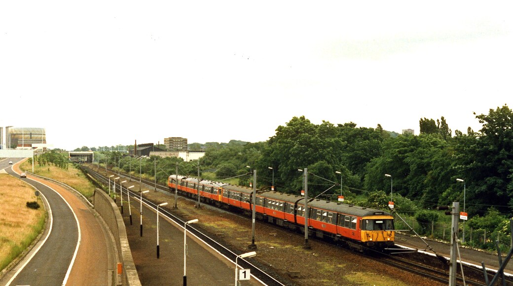 Photo "Cardonald" by Ben Brooksbank (CC BY-SA) / Cropped from original