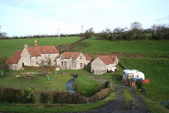 Photo "Barrow Gurney" by Martin Bodman (CC BY-SA) / Cropped from original