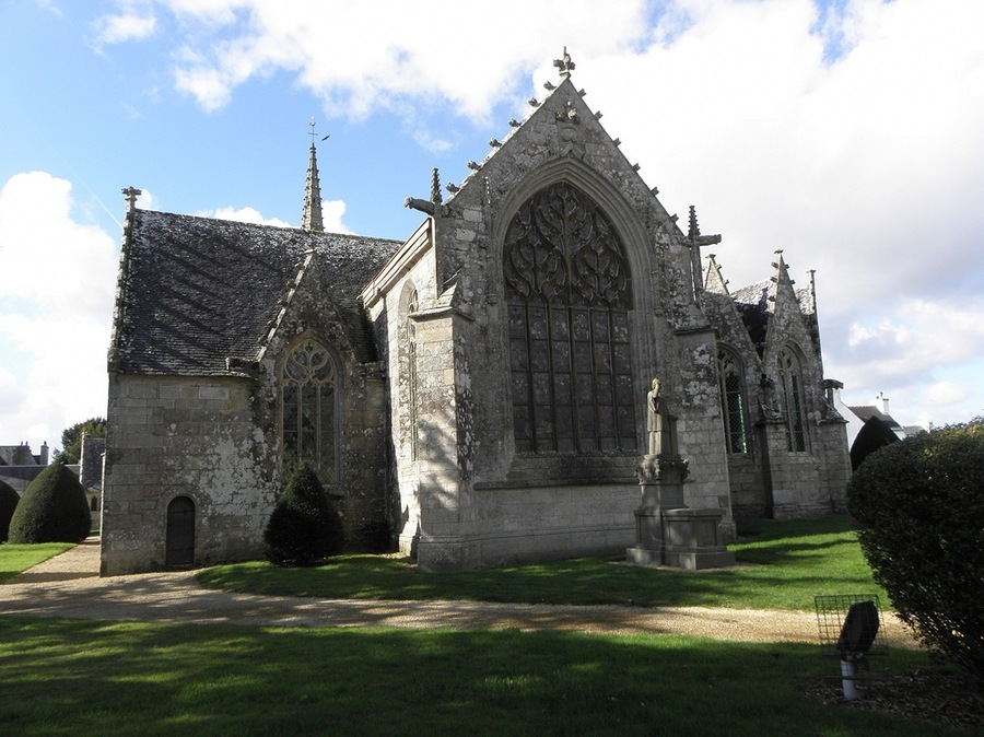 Église Saint-Yves de Plougonven (29).
