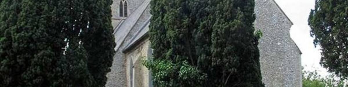 Photo "St James, Hockwold cum Wilton, Norfolk" by John Salmon (Creative Commons Attribution-Share Alike 2.0) / Cropped from original