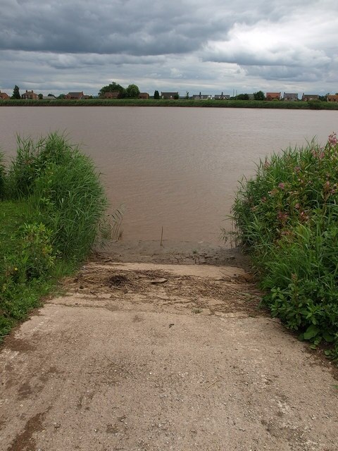 Photo "Hook" by Andy Beecroft (CC BY-SA) / Cropped from original