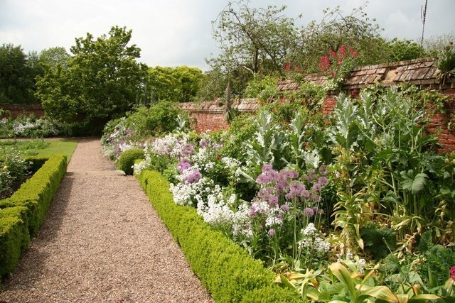 Foto "Doddington e Whisby" de Richard Croft (CC BY-SA) / Recortada do original