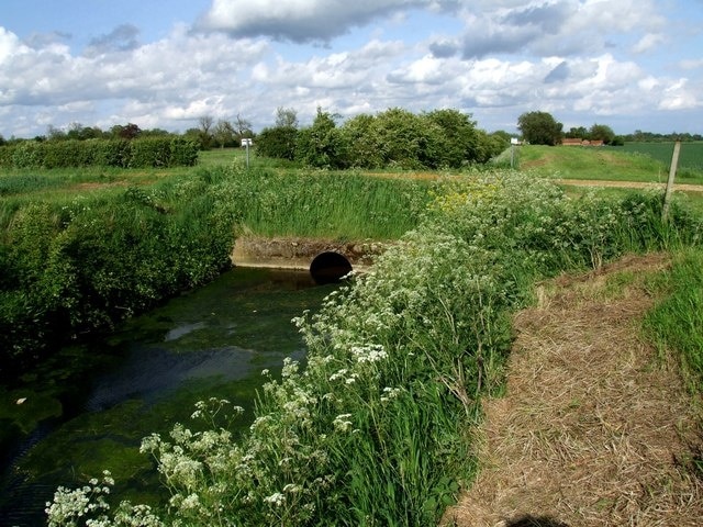 Kuva ”Halton Holegate” käyttäjältä Dave Hitchborne (CC BY-SA) / rajattu alkuperäisestä kuvasta