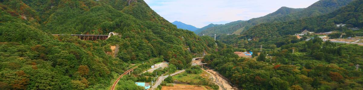 Photo "不動大橋からの風景" by くろふね (Creative Commons Attribution 3.0) / Cropped from original