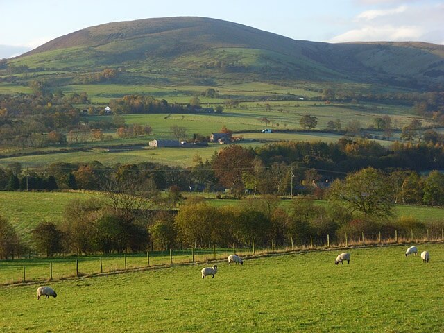 Foto "Hutton" de Andrew Smith (CC BY-SA) / Recortada do original