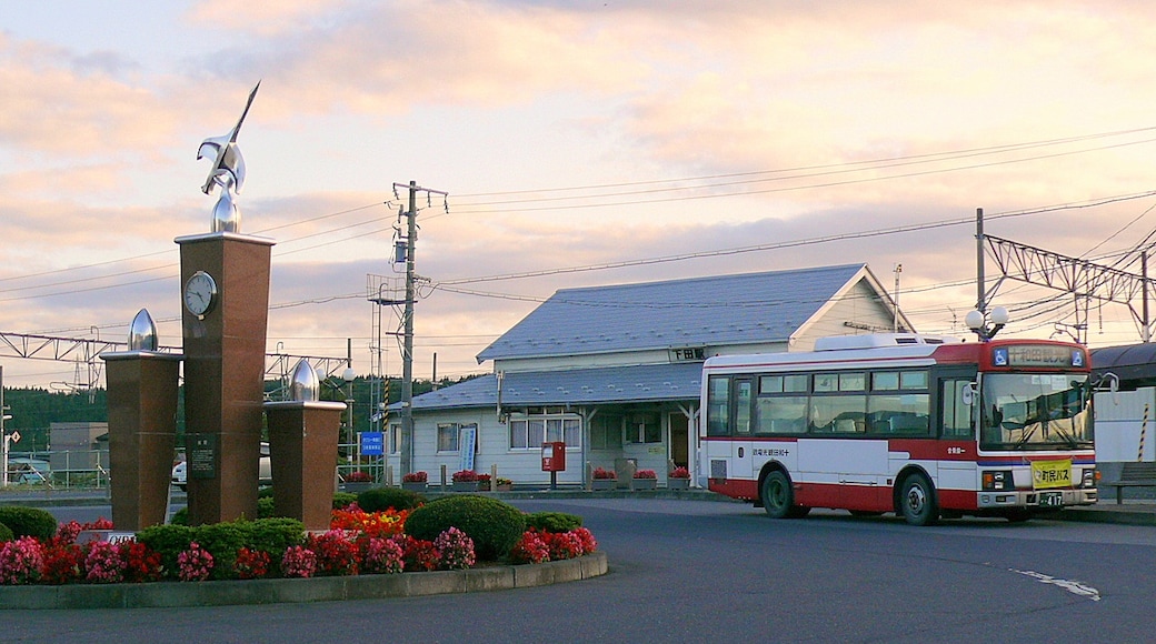 East Japan Railway Shimoda Station and Bus.