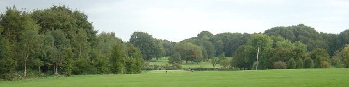 Photo "9th hole fairway Edwalton Golf Course - developed on the former village fields, many of the fairways cross ancient ridge-and-furrow." by Alan Murray-Rust (Creative Commons Attribution-Share Alike 2.0) / Cropped from original