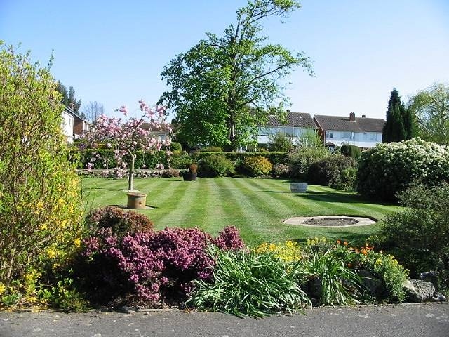 Gardens from The Street, Woodnesborough